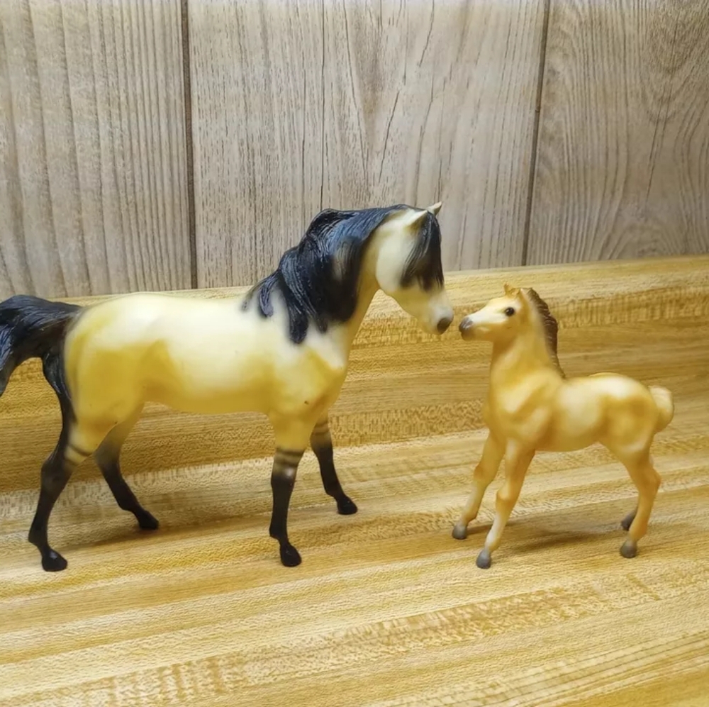 Breyer The Dawning set with Mesteno and mother